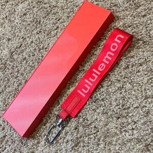 Lululemon athletica Never Lost Key Holder / Magnetic Box✨